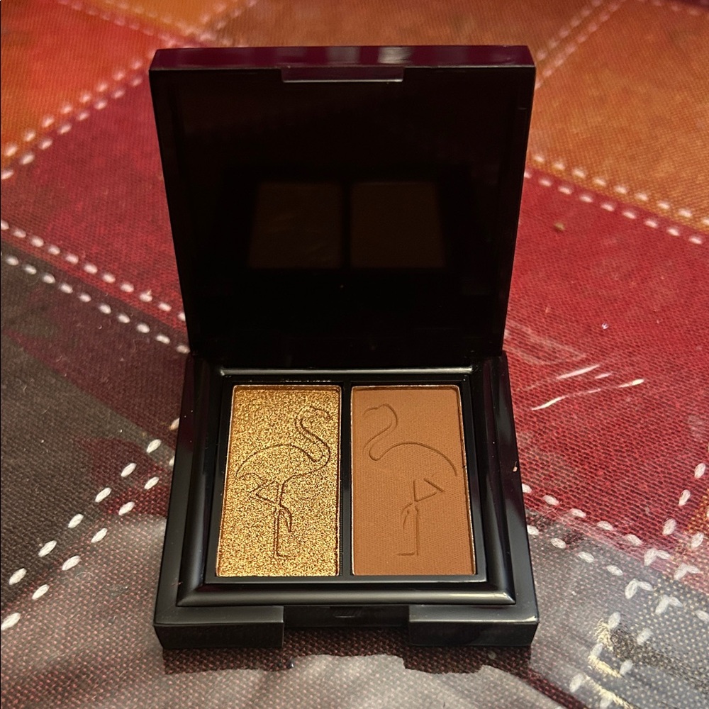 Elegant Gold and Brown Eyeshadow Palette